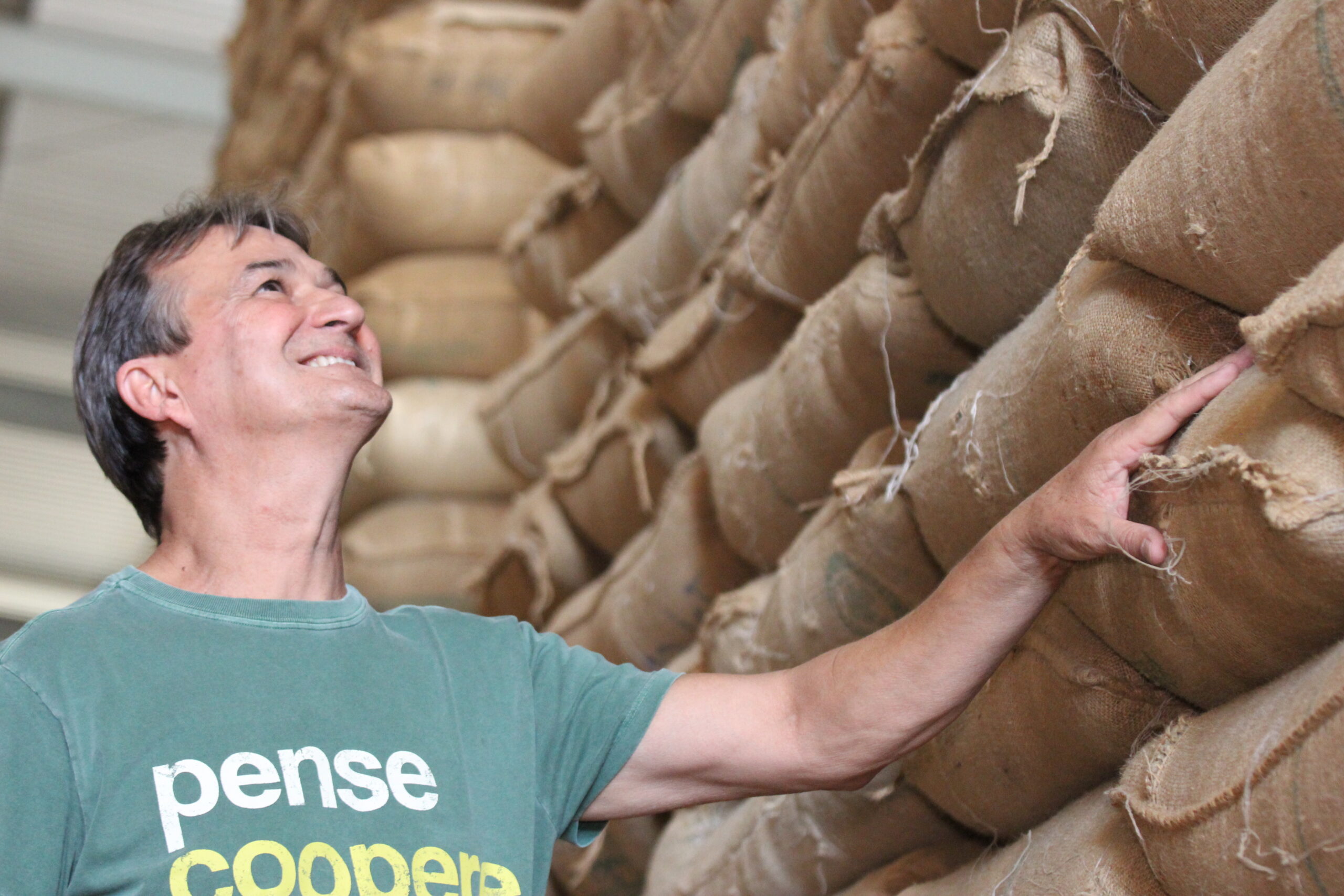 Foto do presidente da Coocafé de Lajinha Fernando Romeiro Cerqueira
