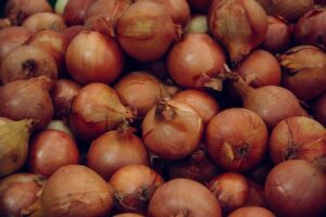 A cebola entrou na lista mensal do PGPAF. (Foto: Freepik)
