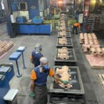 Linha de produção de uma empresa de fundição